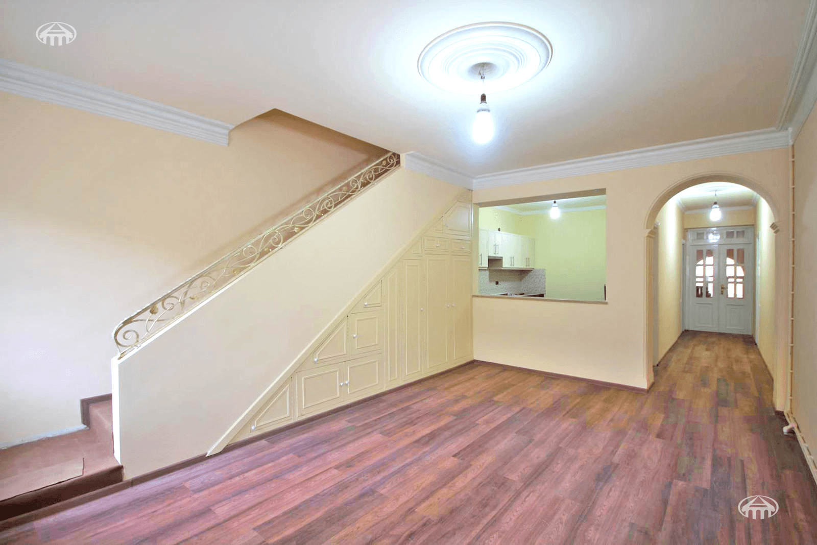 Дом · 4 комн. · 348 м² · Ереван