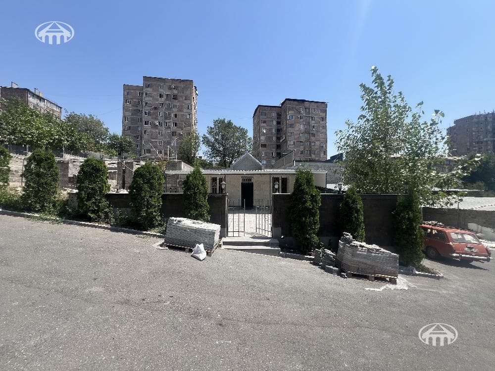 Առանձնատուն · 100 մ² · Երևան