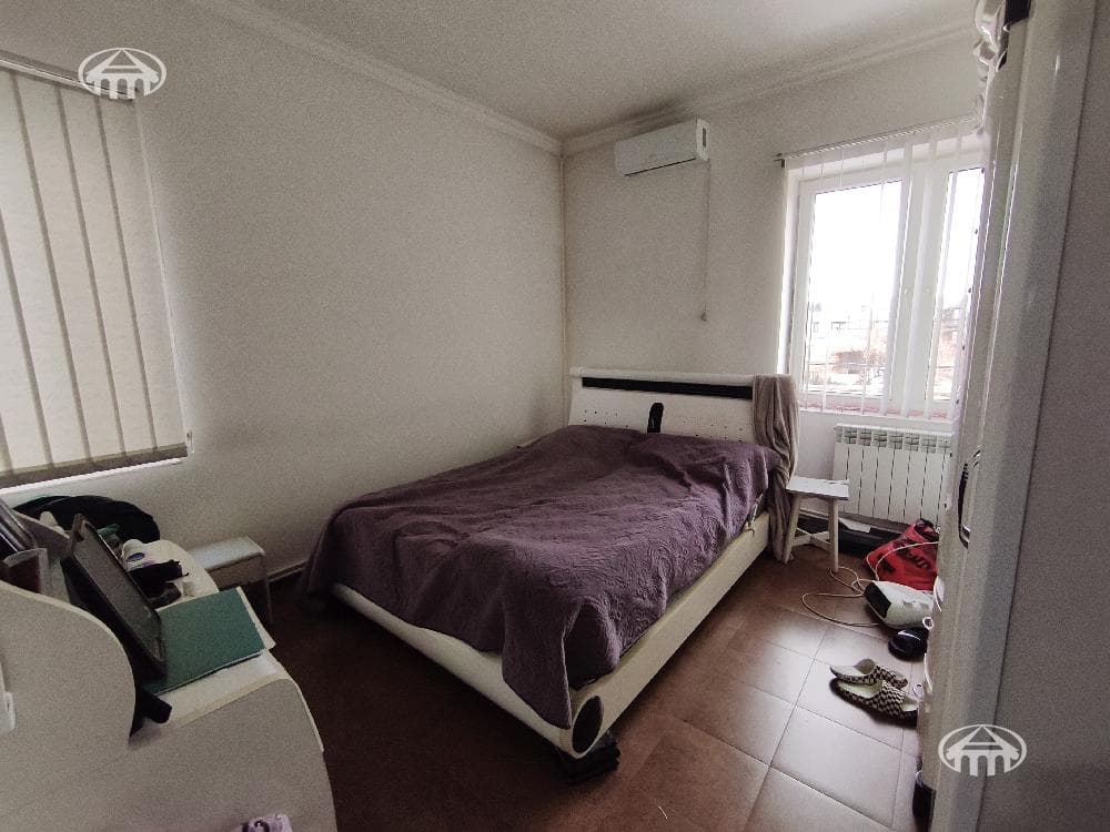 Mansion · 299 m² · V.Ptghni