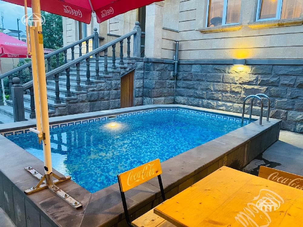 Особняк · 500 м² · Ереван