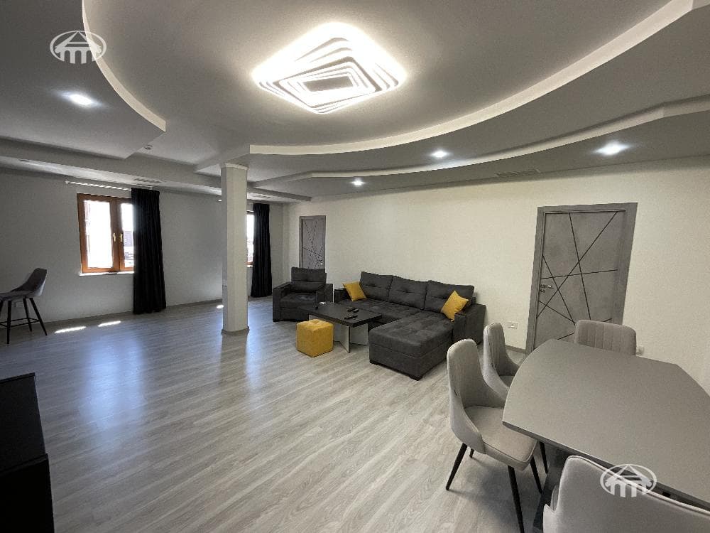 Квартира · 80 м² · Ереван