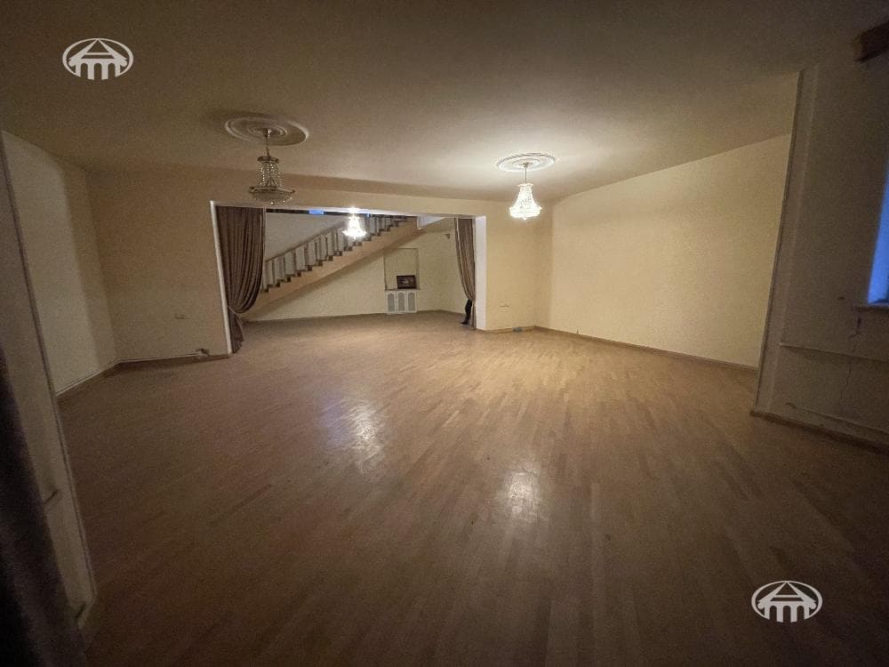 Особняк · 685 м² · Ереван