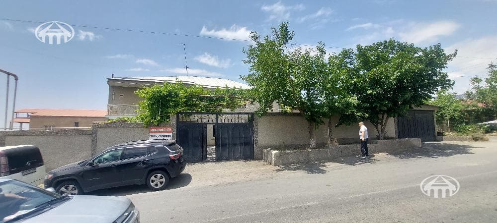 Քոթեջ · 240 մ² · Քասախ