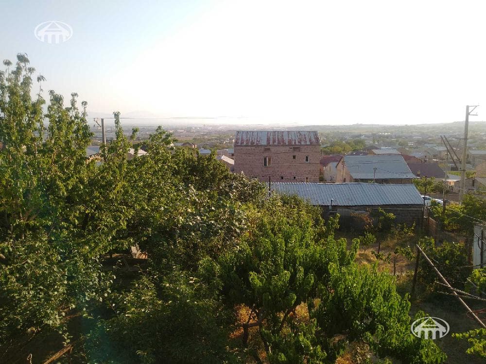 Քոթեջ · 243 մ² · Երևան