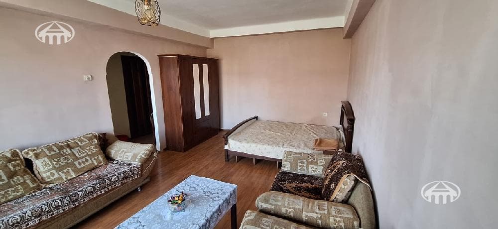 Բնակարան · 42 մ² · Երևան