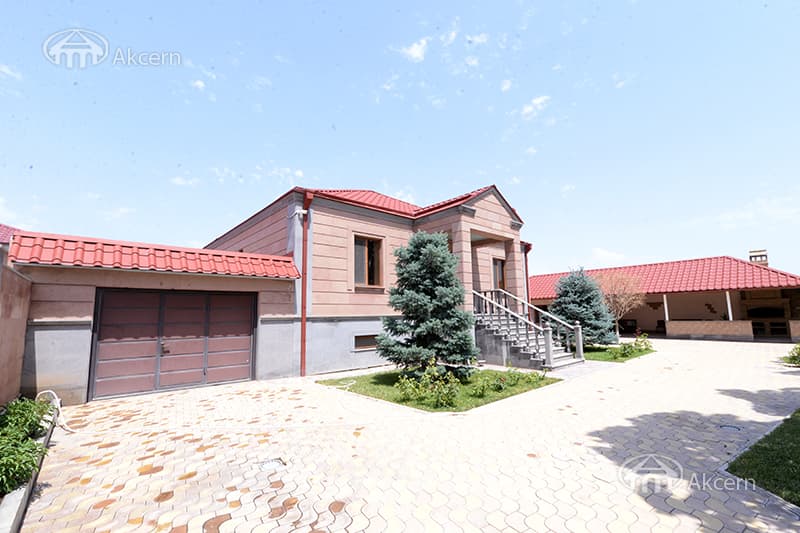 Особняк · 5 комн. · 174 м² · Арарат