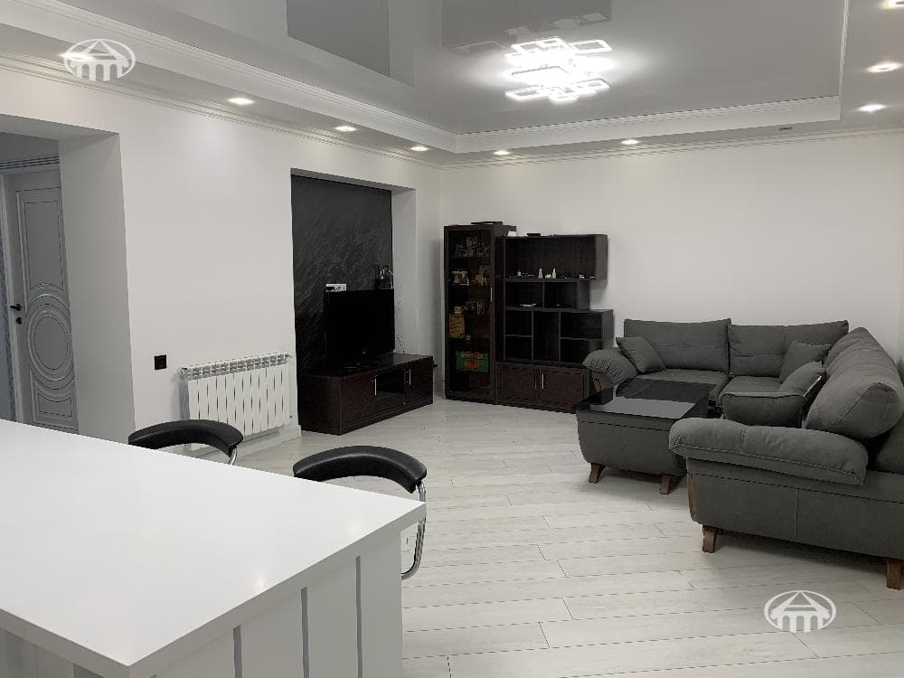Квартира · 93 м² · Ереван