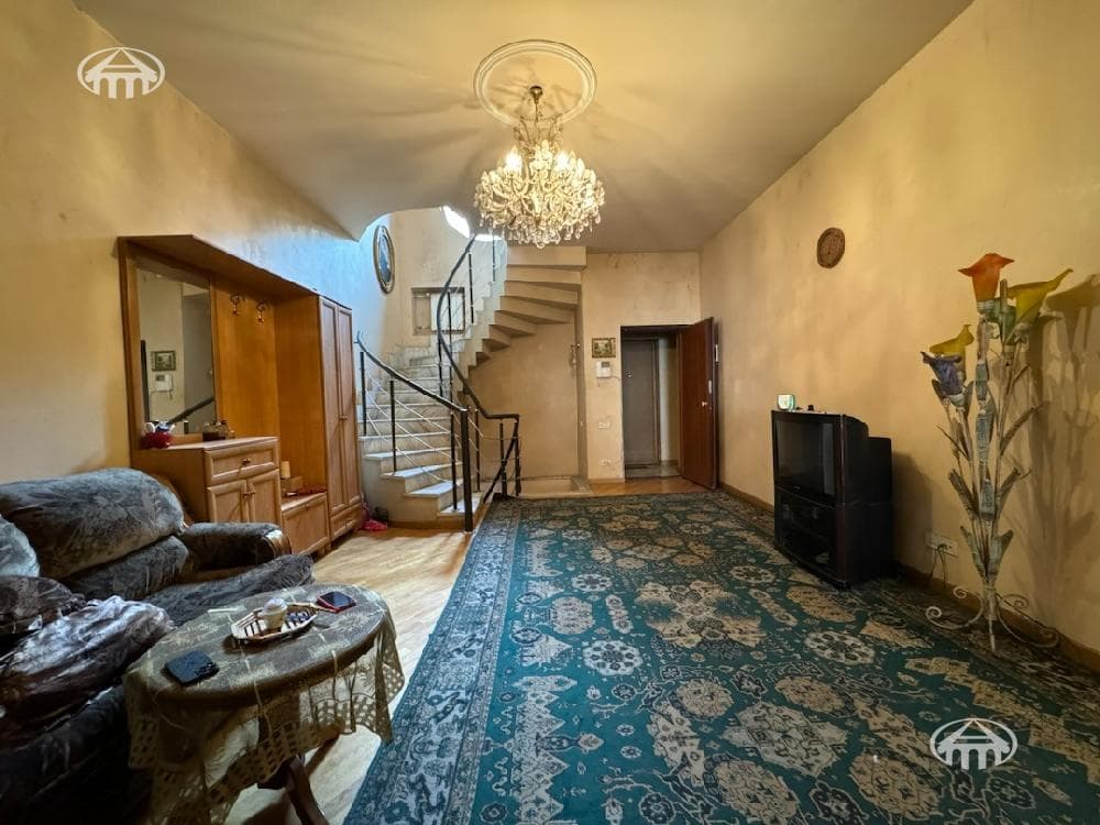 House · 468 m² · Yerevan