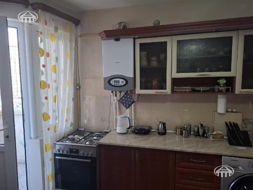 Квартира · 3 комн. · 96 м² · Ереван