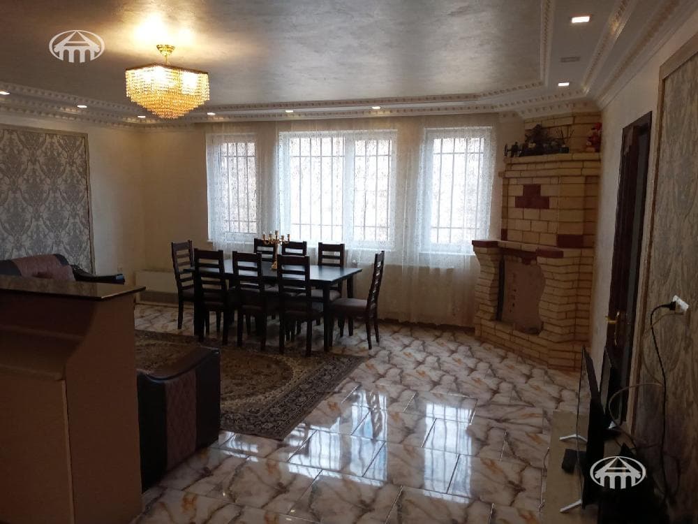 House · 354 m² · Dilijan