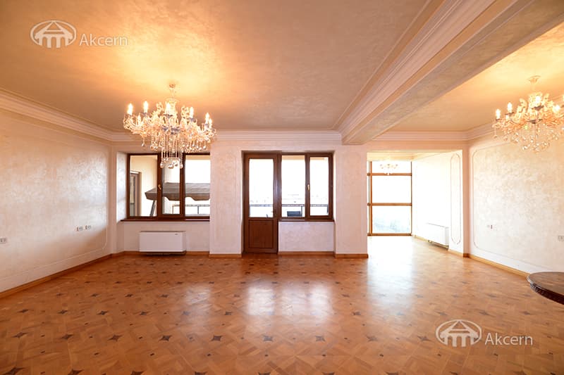 Apartment · 240 m² · Yerevan