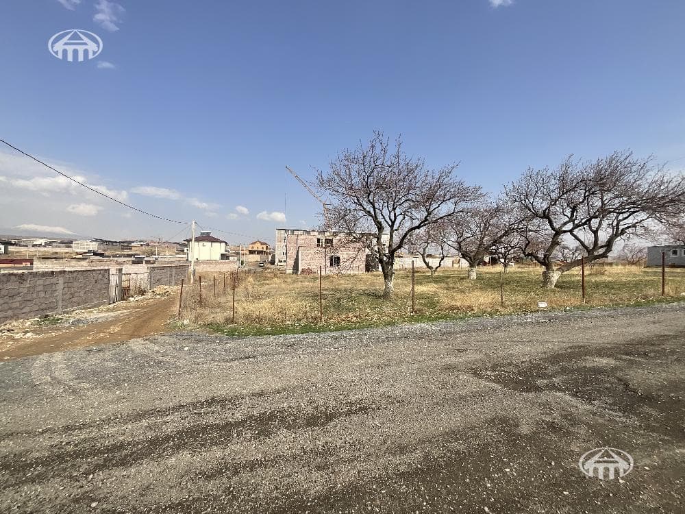 Land · 400 m² · Yerevan