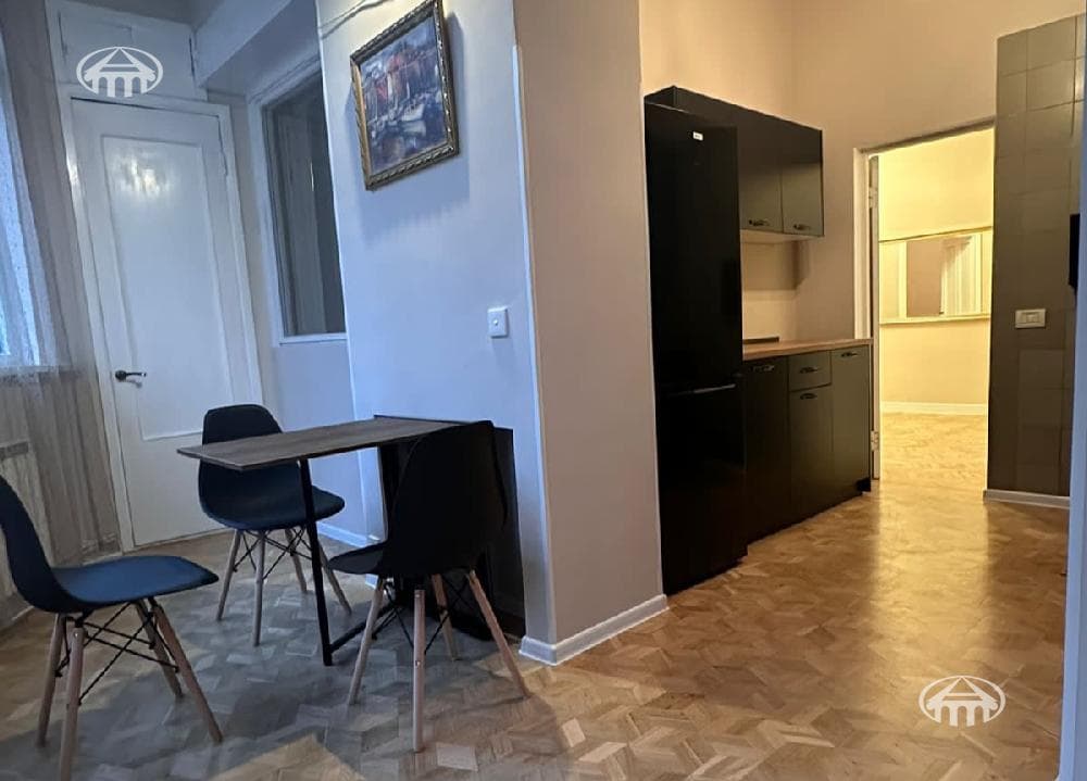 Квартира · 3 комн. · 98 м² · Ереван