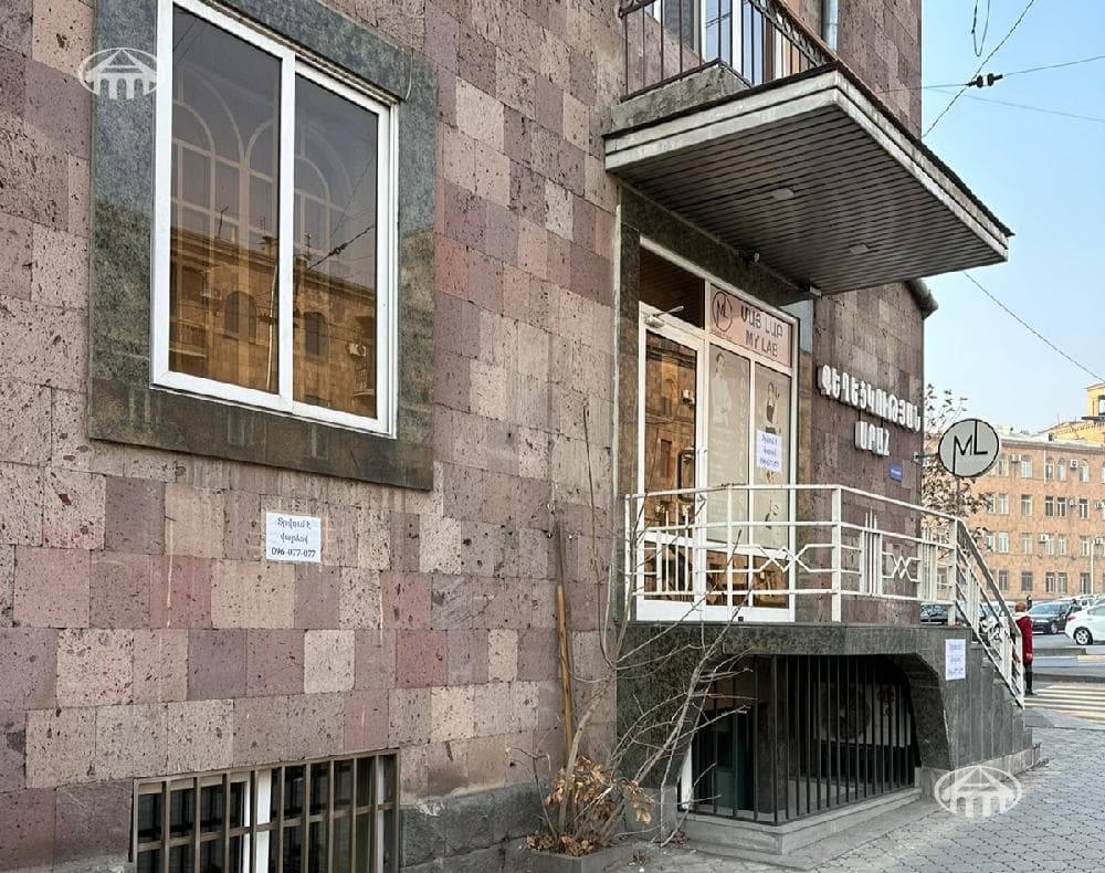 Салон · 47 м² · Ереван