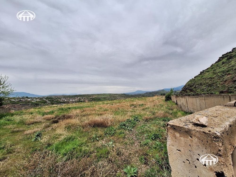 Land · 400 m² · Yerevan