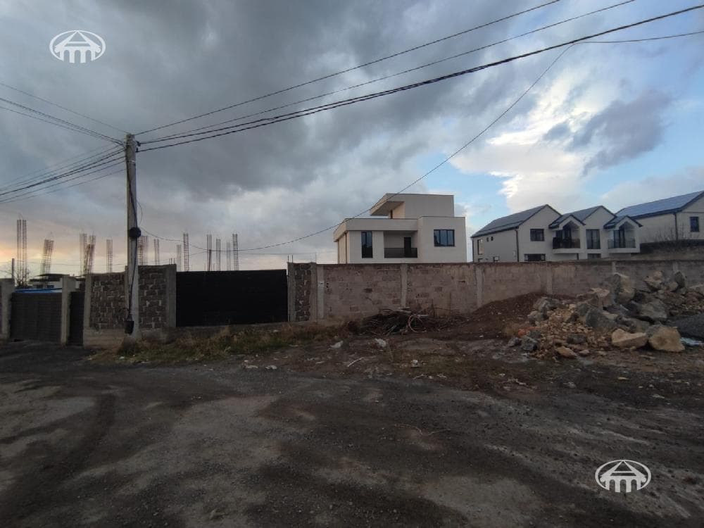 Особняк · 5 комн. · 248 м² · Ереван