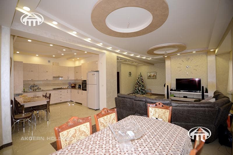 Особняк · 270 м² · Ереван
