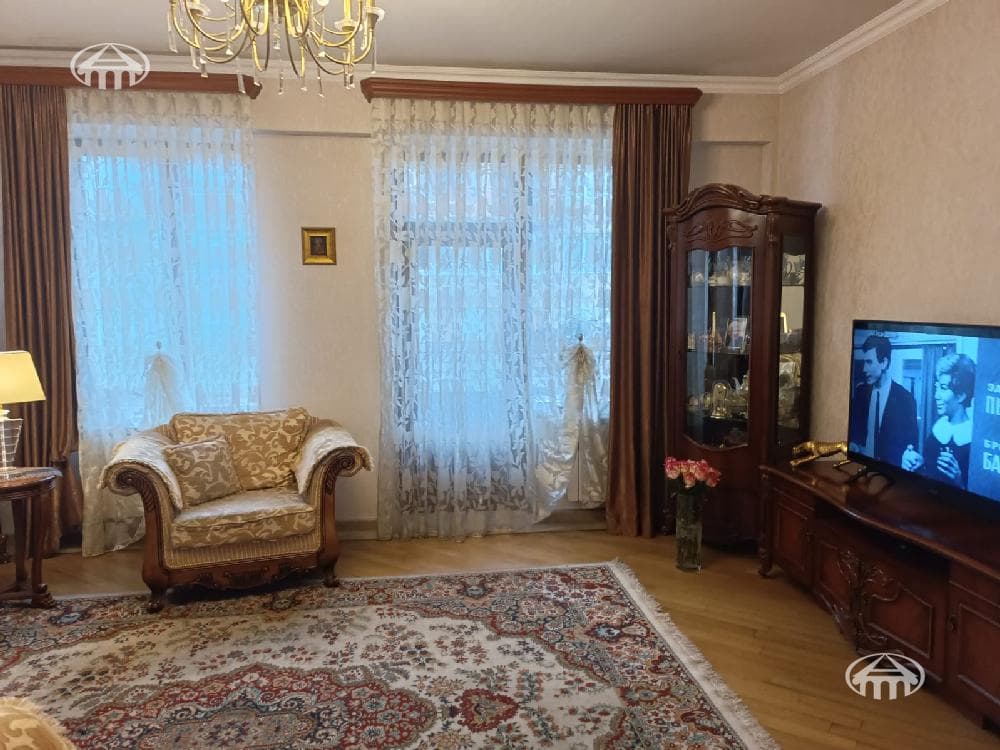 Квартира · 100 м² · Ереван