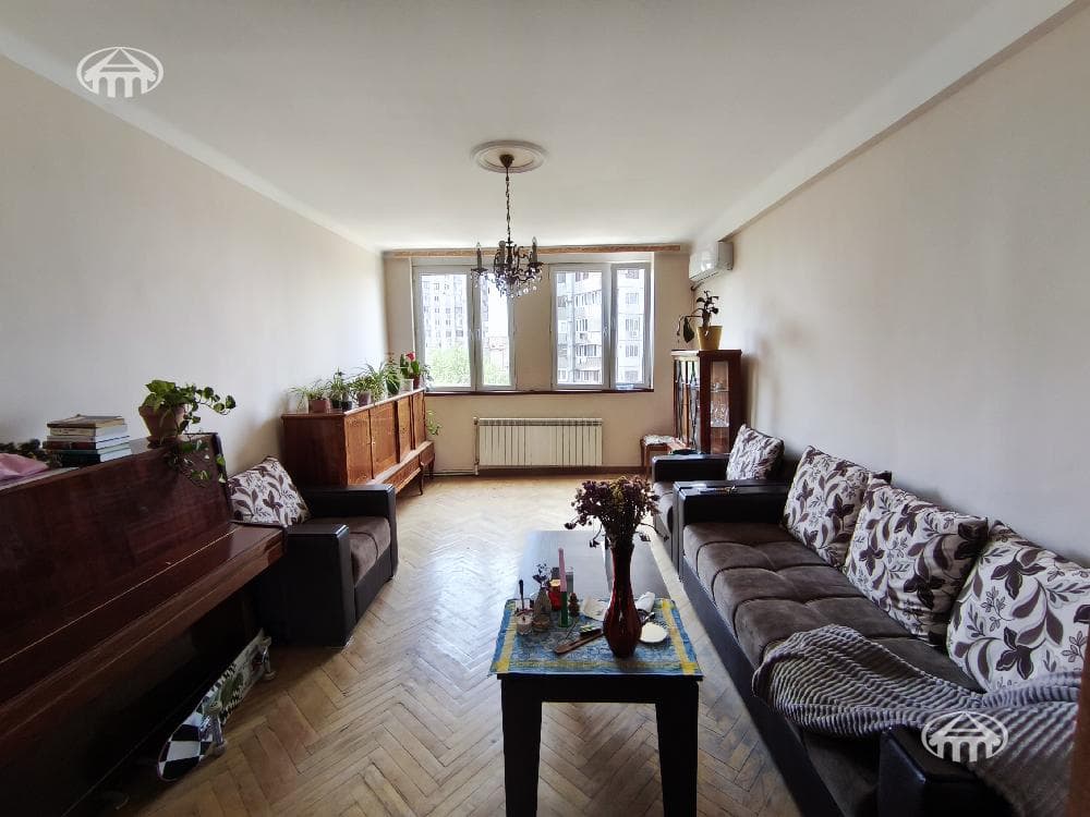 Квартира · 72 м² · Ереван