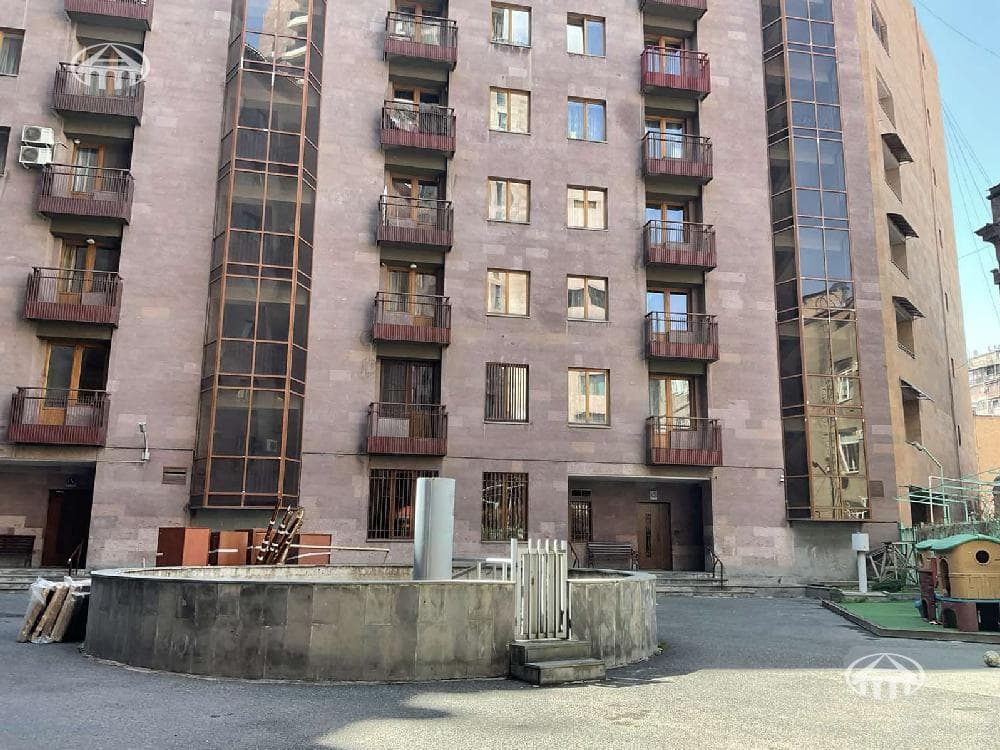 Apartment · 3 rooms · 139 m² · Yerevan