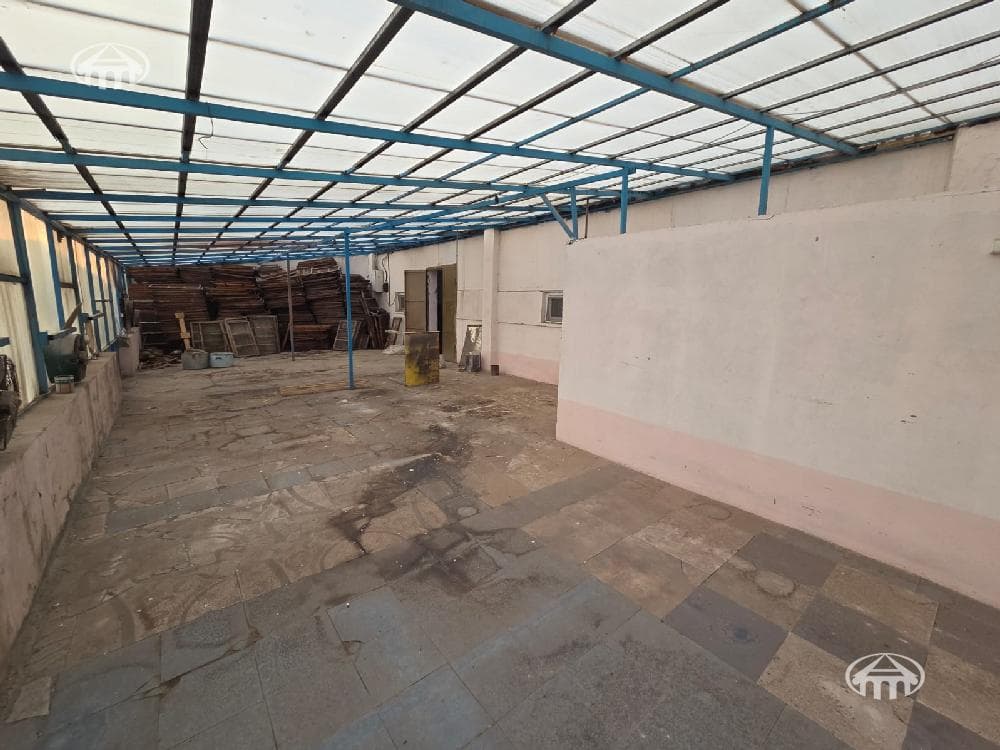 Այլ · 700 մ² · Երևան