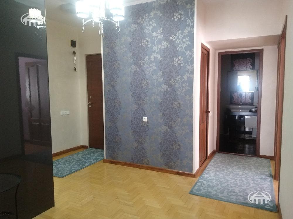 Բնակարան · 96 մ² · Երևան