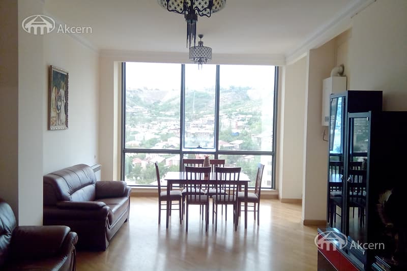 Квартира · 79 м² · Ереван