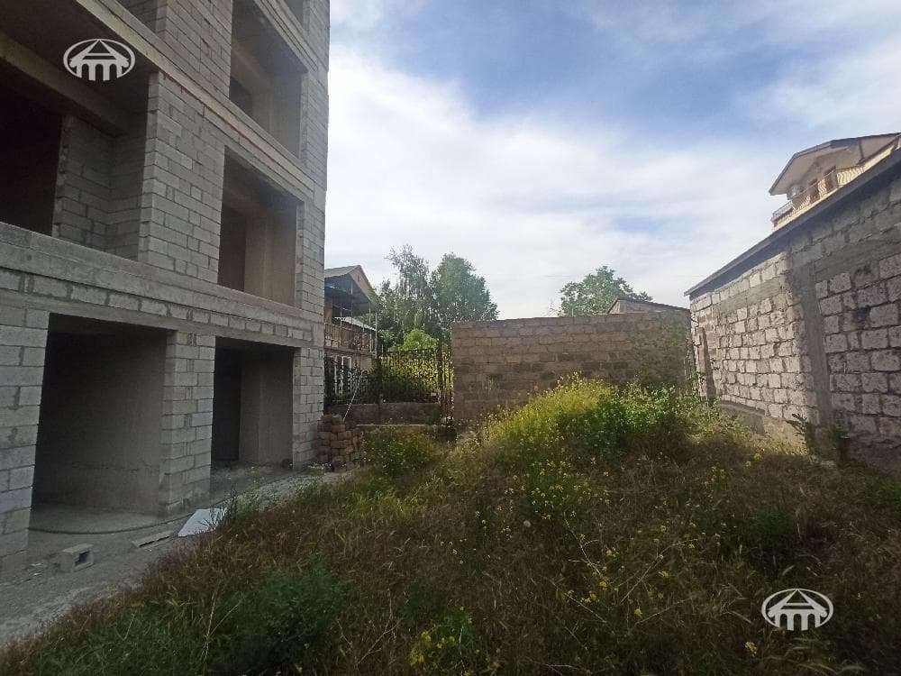 Գրասենյակ · 2200 մ² · Երևան
