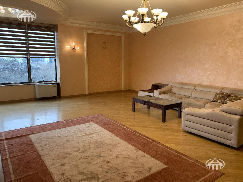 Квартира · 192 м² · Ереван