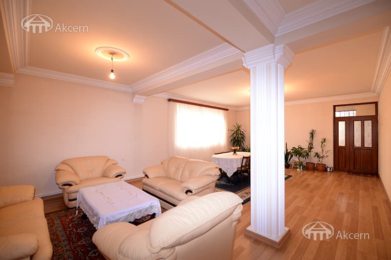 Квартира · 251 м² · Ереван