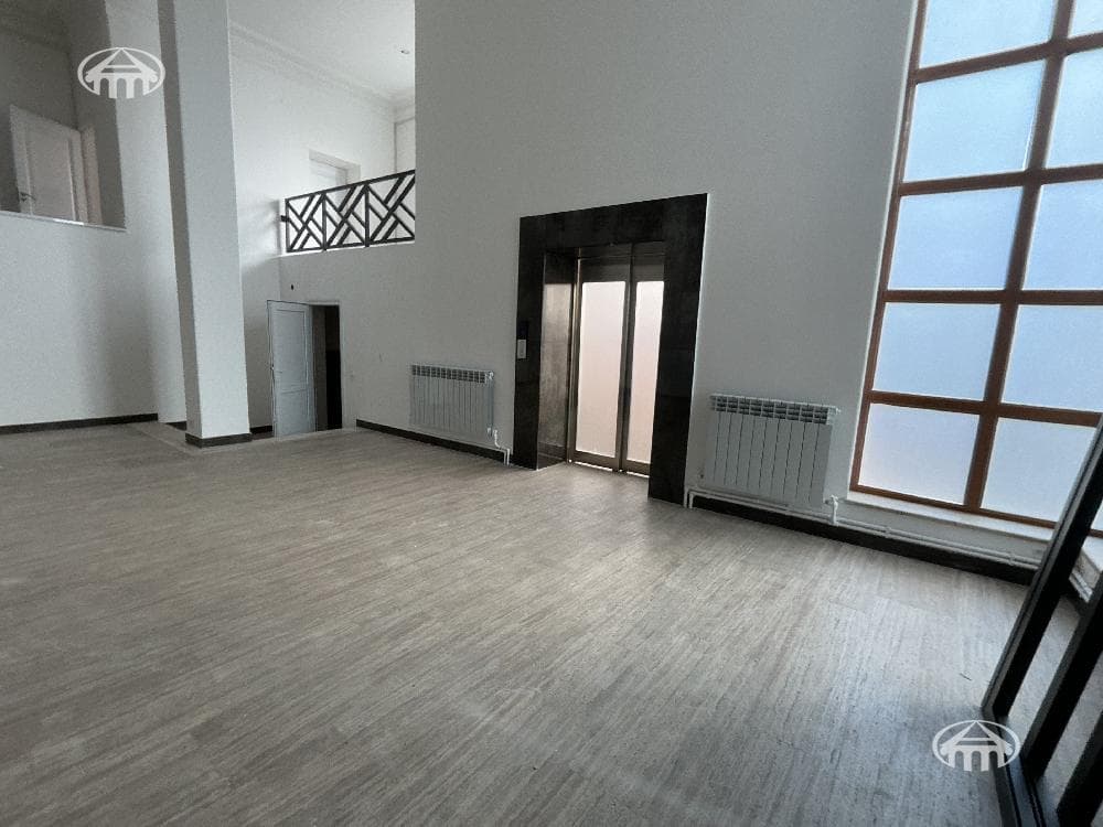 Hotel · 9 rooms · 956 m² · Yerevan