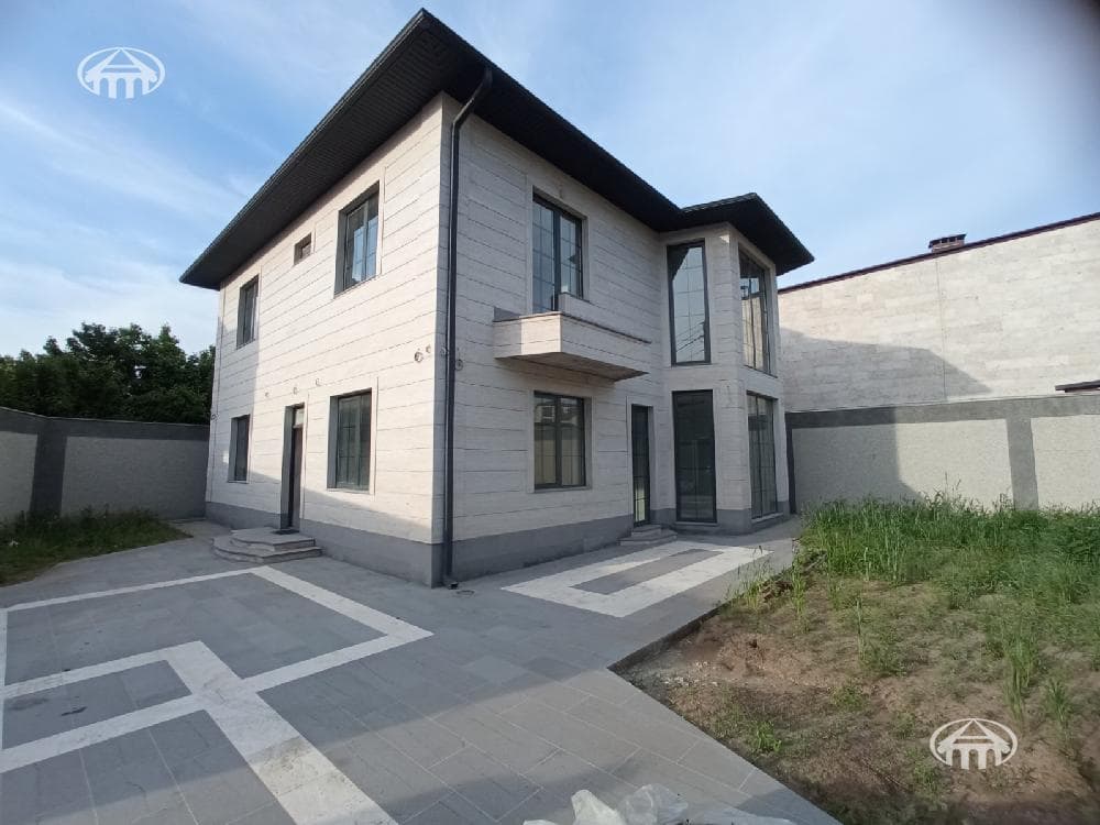 Mansion · 175 m² · v. Arinj