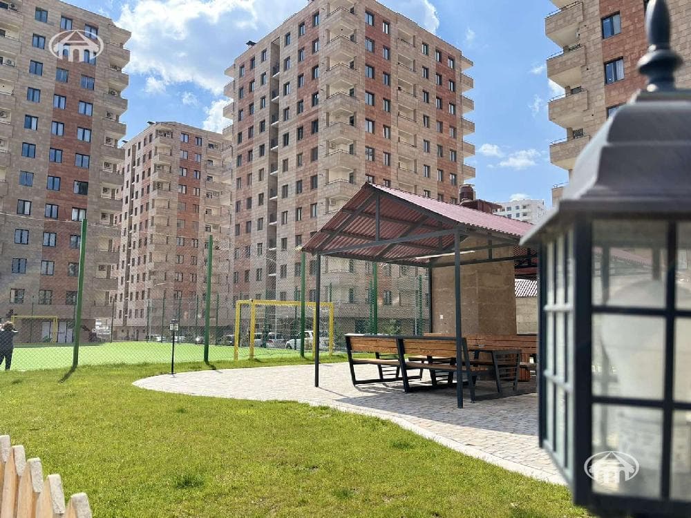Բնակարան · 96 մ² · Երևան
