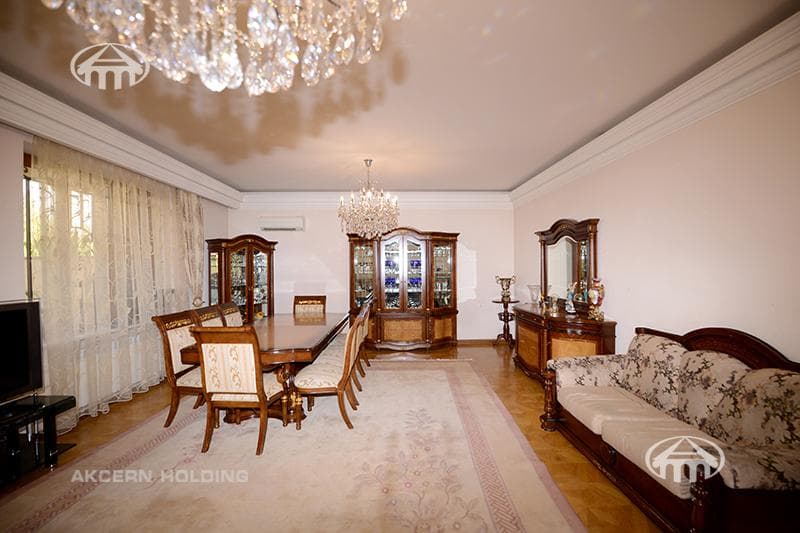 Особняк · 360 м² · Ереван