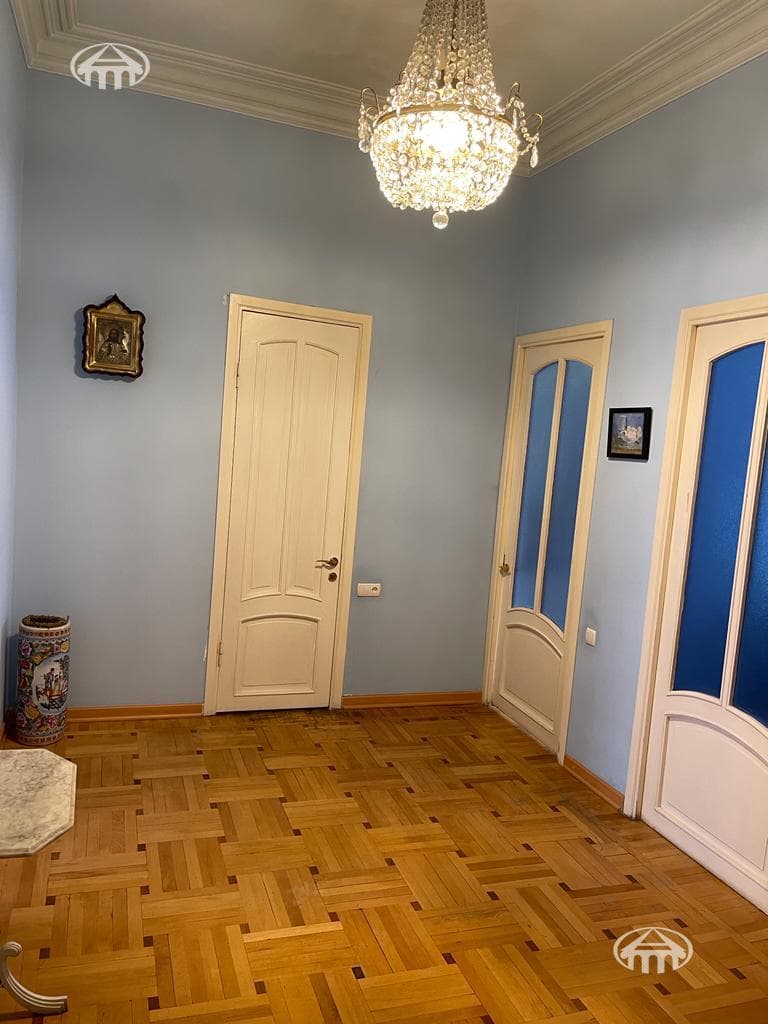 Apartment · 4 rooms · 108 m² · Yerevan