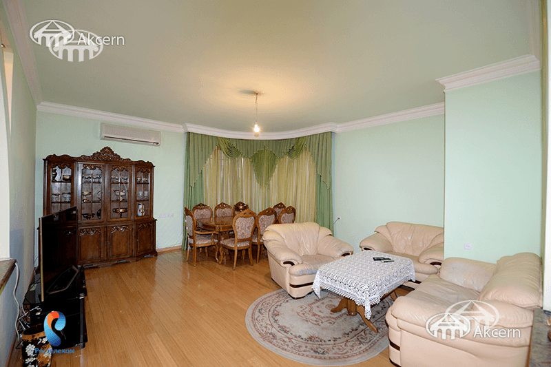 Mansion · 4 rooms · 287 m² · Yerevan
