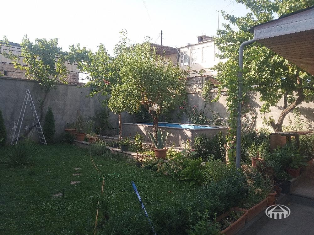 Особняк · 444 м² · Ереван