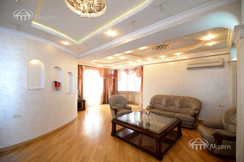 Apartment · 200 m² · Yerevan
