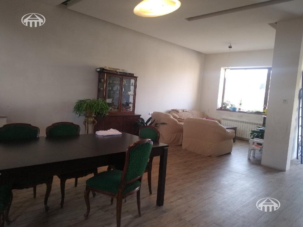 Mansion · 4 rooms · 178 m² · Djrvej
