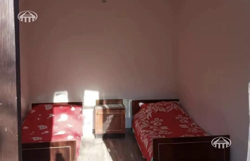Ռեստորան · 100 մ² · Իջևան