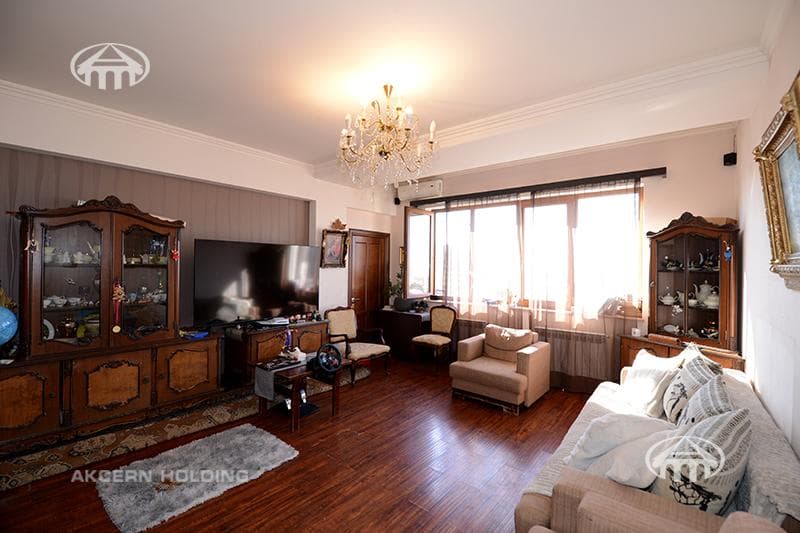 Квартира · 2 комн. · 77 м² · Ереван