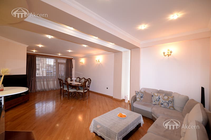 Квартира · 4 комн. · 107 м² · Ереван