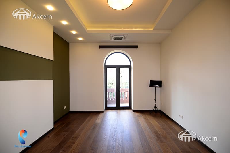 Apartment · 5 rooms · 200 m² · Yerevan