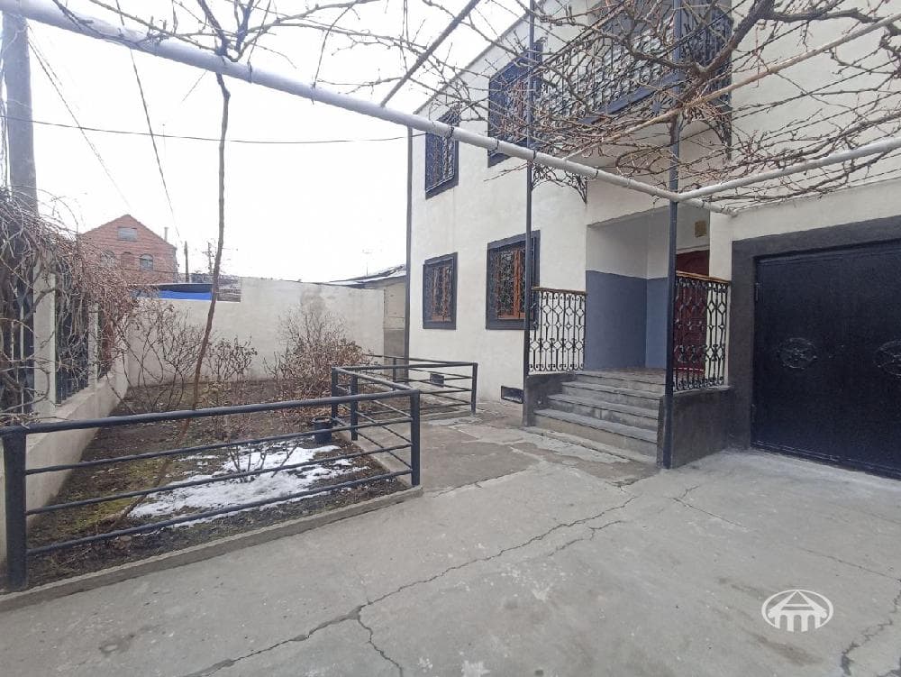 Քոթեջ · 402 մ² · Երևան