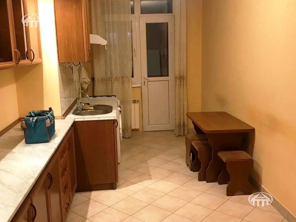 Բնակարան · 90 մ² · Երևան