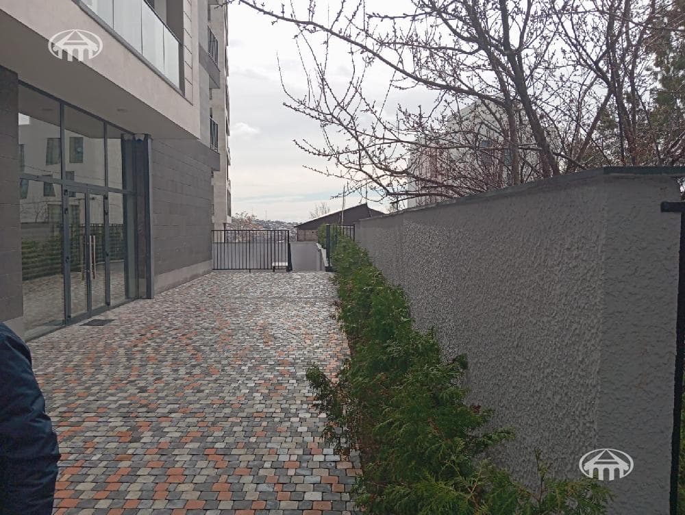 Apartment · 3 rooms · 91 m² · Yerevan