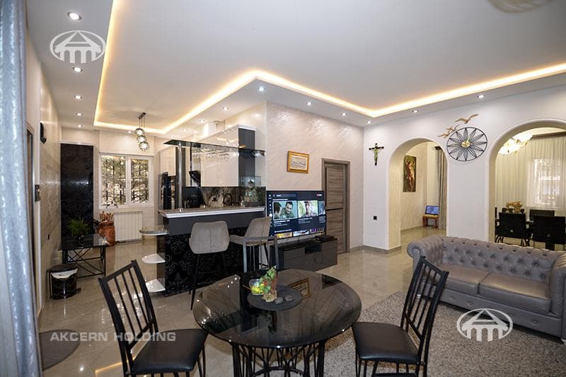 Особняк · 270 м² · Ереван
