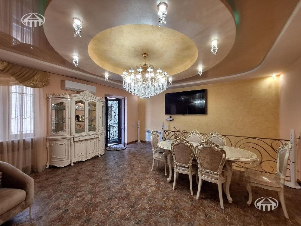 Apartment · 200 m² · Yerevan