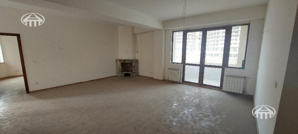 Բնակարան · 4 սեն. · 140 մ² · Երևան