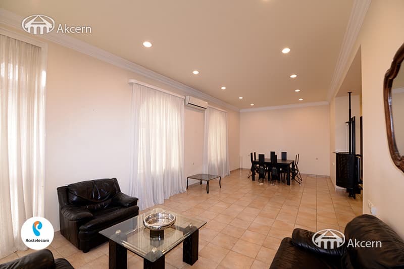 Квартира · 4 комн. · 179 м² · Ереван